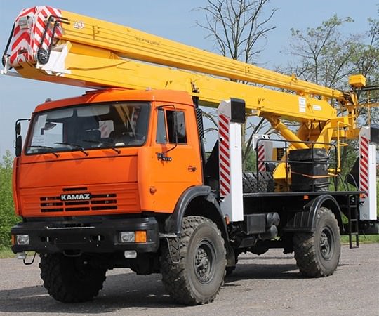 Аренда автовышки в Соликамске и  Пермском крае